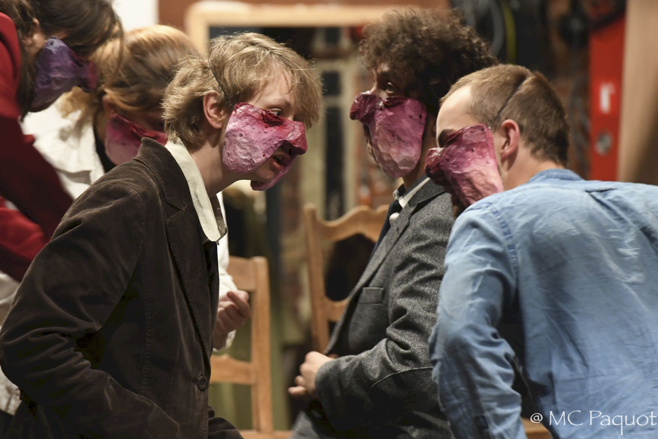 Tribunal - masque Mathilde Collard